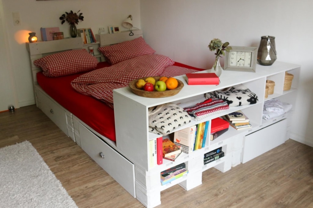 Palettenbett bauen hier kannst du dein palettenbett selber bauen