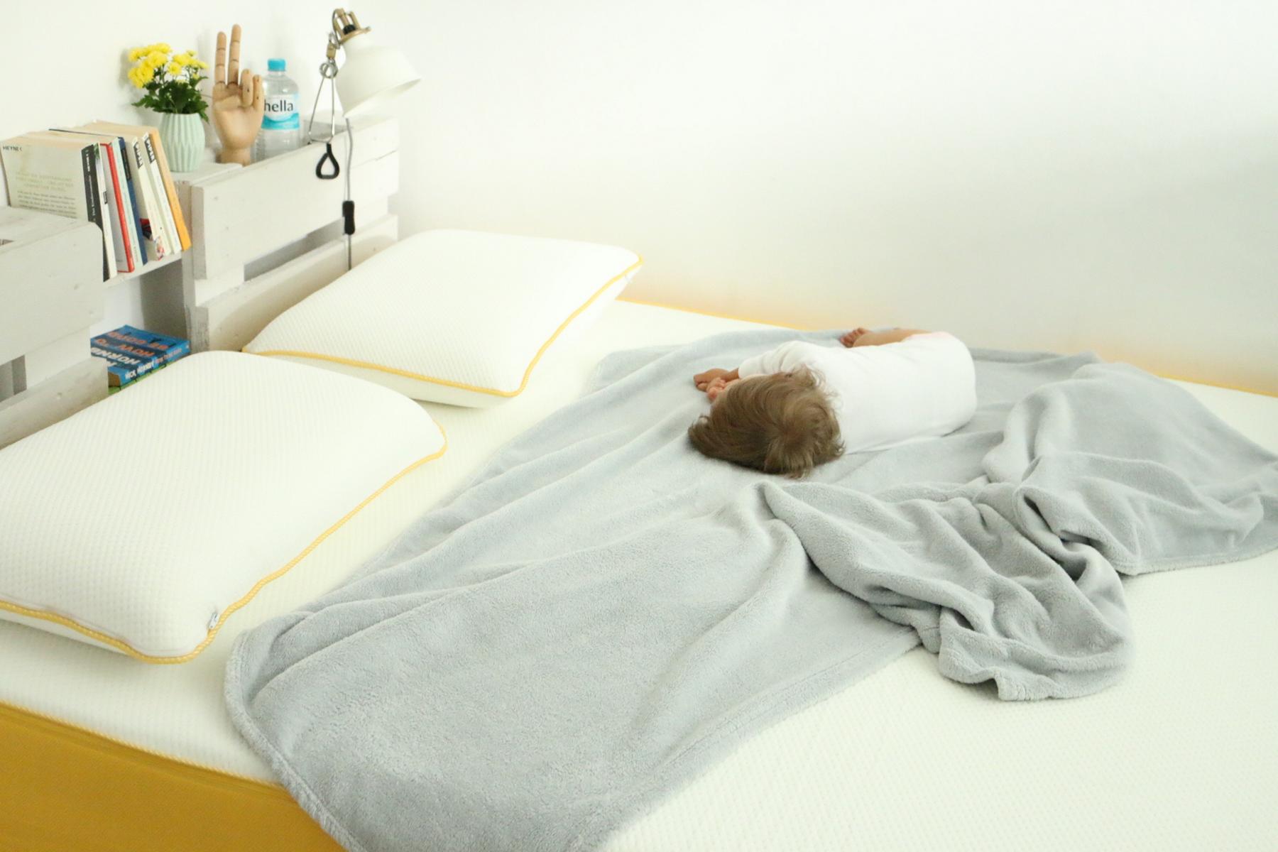 Eve Matratzen Test - Bett aus Europaletten