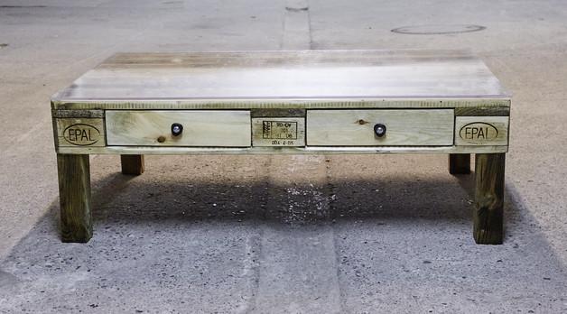 Couchtisch Paletten selber bauen