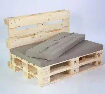 Palettenlounge aus Europaletten mit Kissen-Set