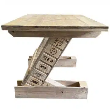 Schreibtisch aus Palettenholz