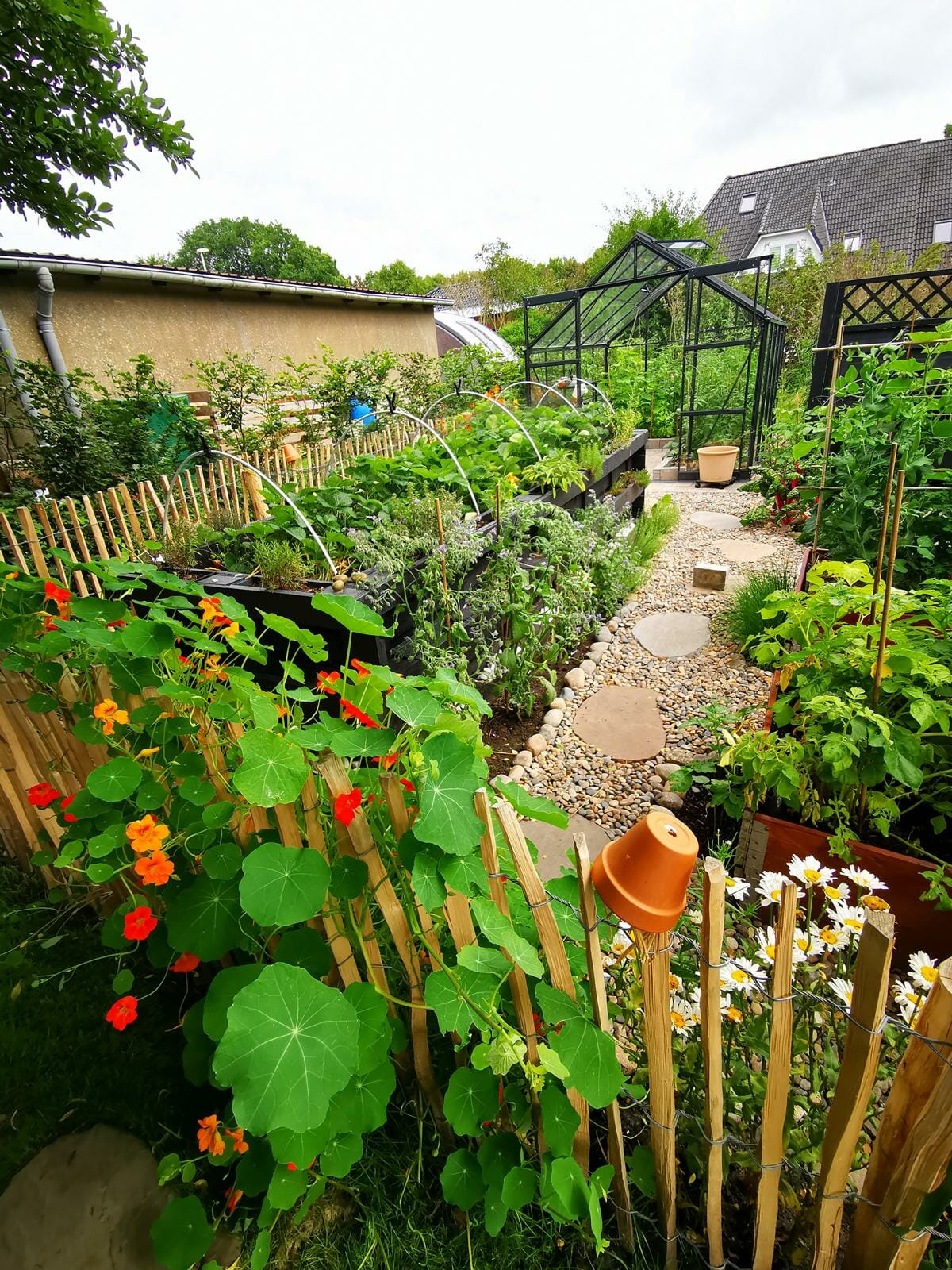 hochbeet aus paletten selber bauen diy anleitung befuellung bepflanzen ideen anlegen schichten