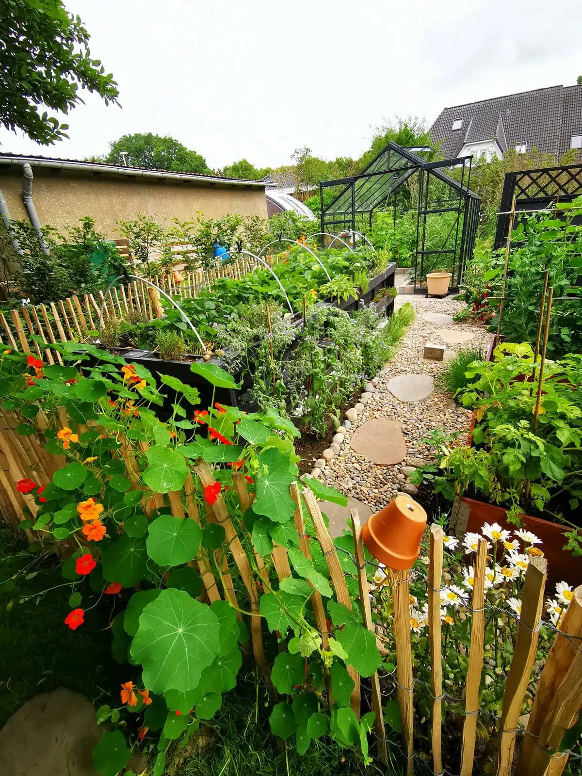 hochbeet aus paletten selber bauen diy anleitung befuellung bepflanzen ideen anlegen schichten