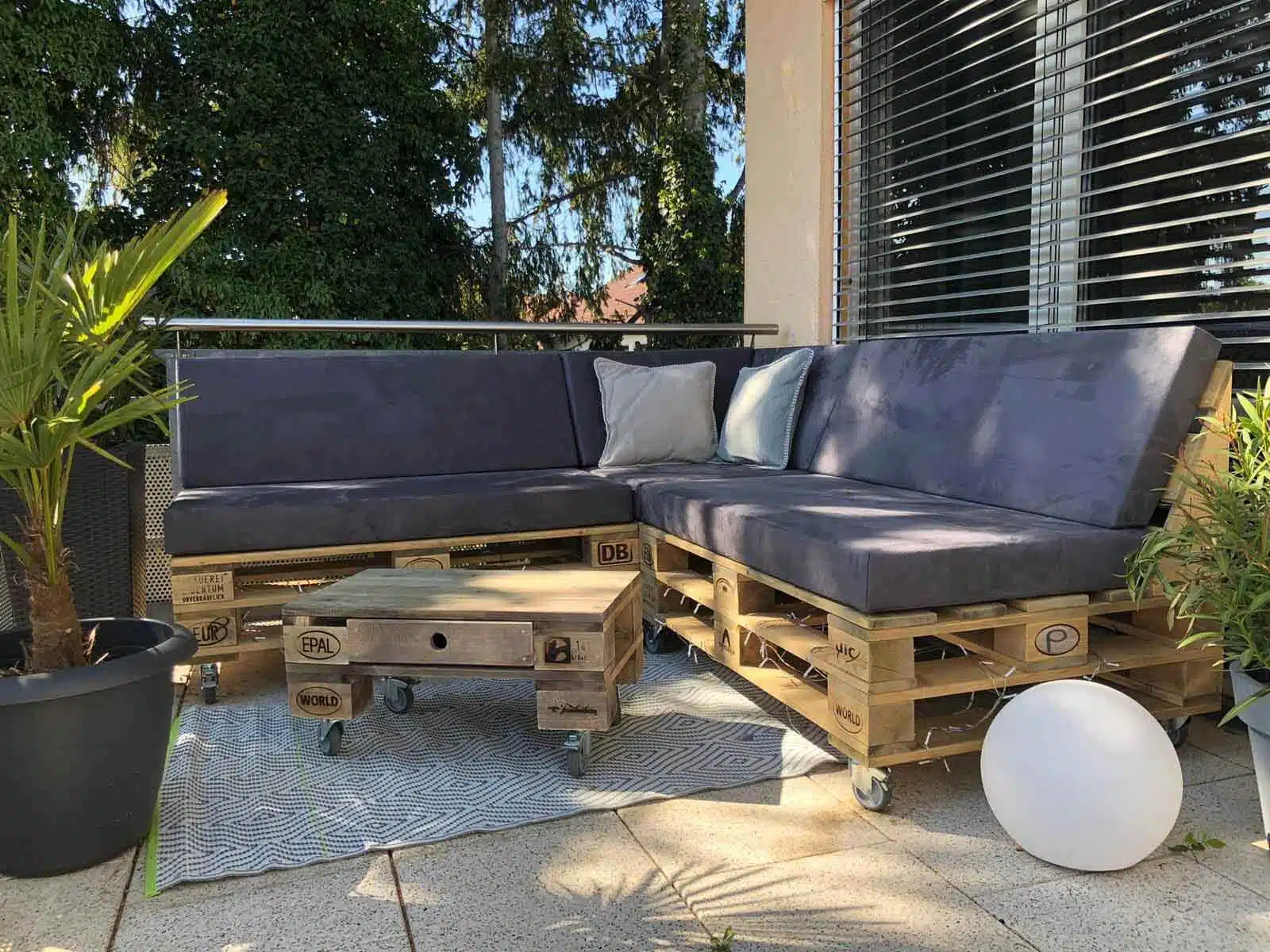 balkon palettenmoebel balkonmoebel