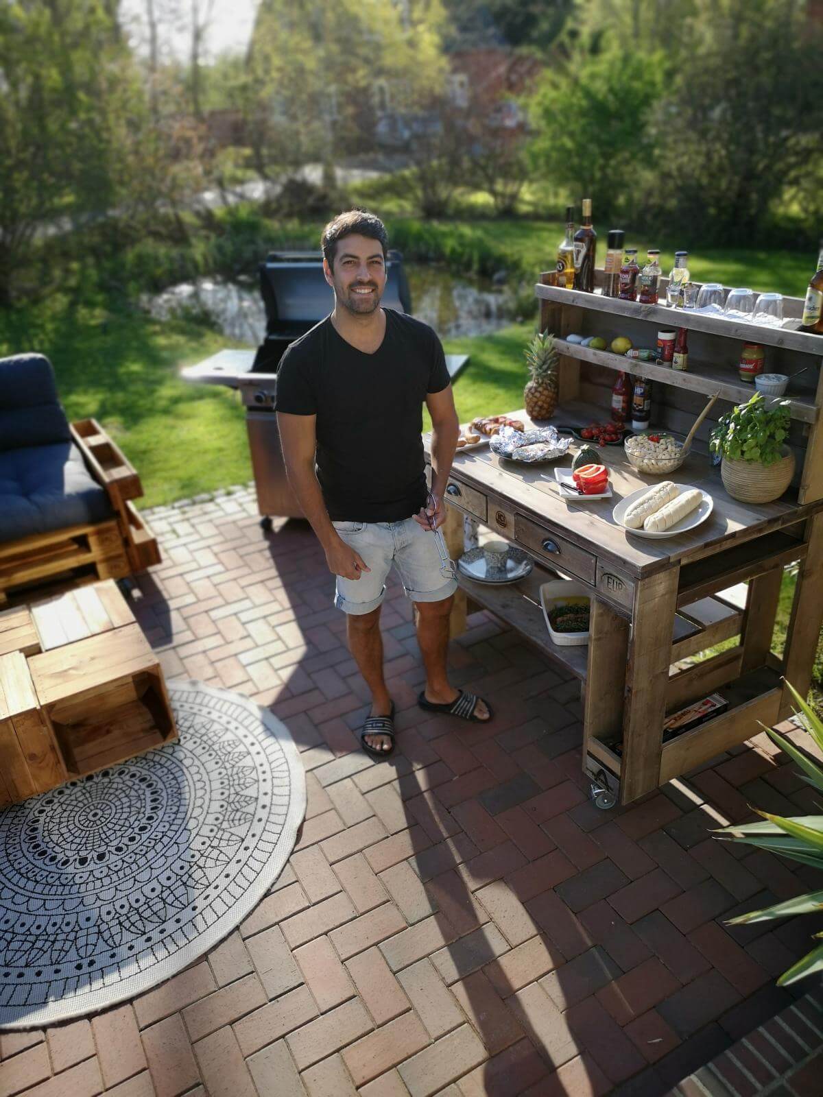 outdoor-kueche-grilltisch-garten