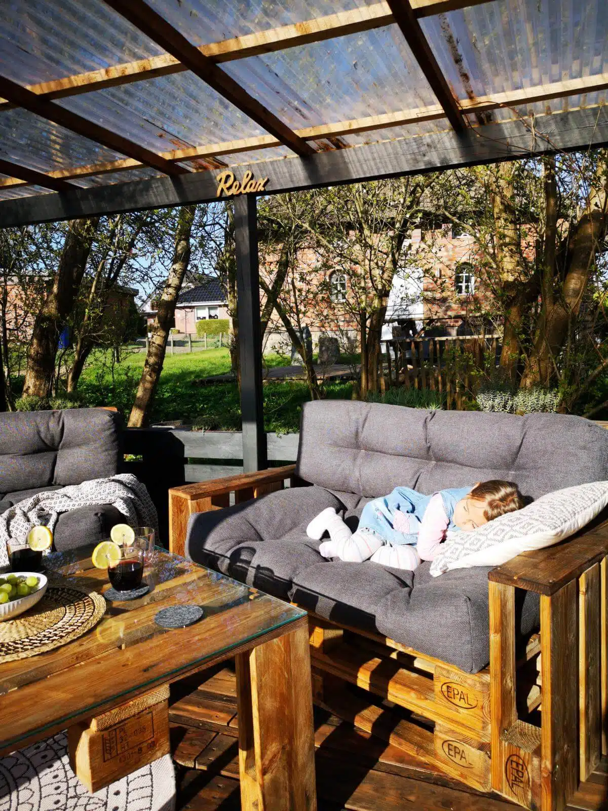 palettencouch kaufen sofa europaletten