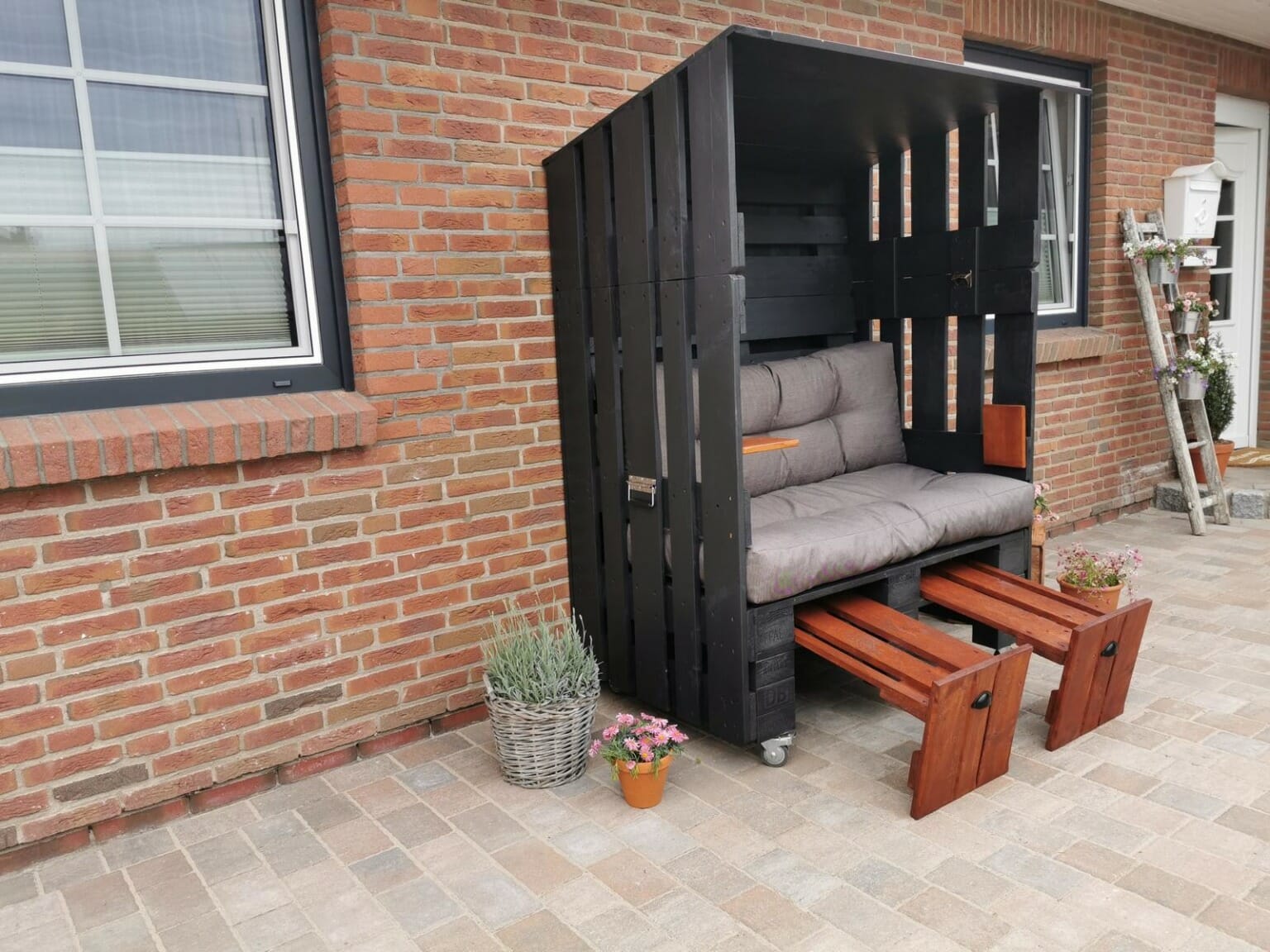 ᐅ Strandkorb aus Paletten bauen DIY Anleitung ( 2023 )