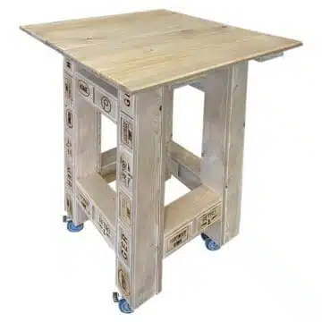Paletten Stehtisch mit Rollen
