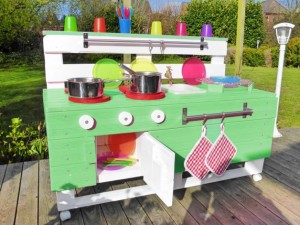 Küche aus Paletten-Kinder-Garten Bauanleitung