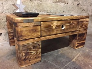 Tisch aus Paletten- Beistelltisch bauen